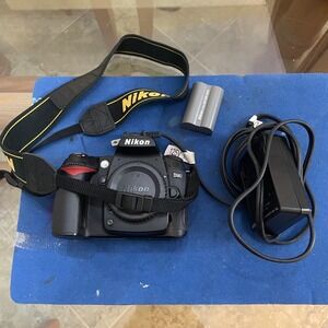 Nikon D90 Digital SLR Camera Body Black with Battery Charger and Strap